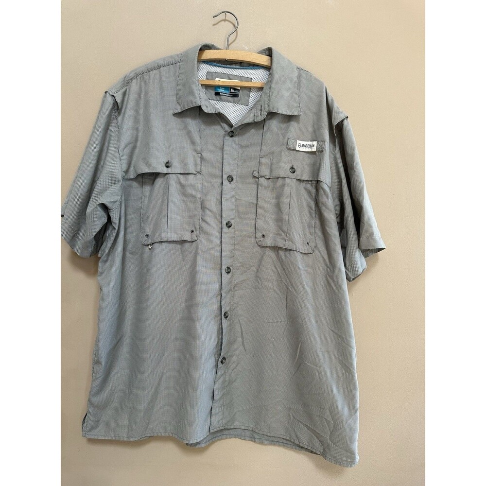 Magellan Men's XL Gray White Button Up‎ Short Sleeve Vented Fish Gear Relaxed